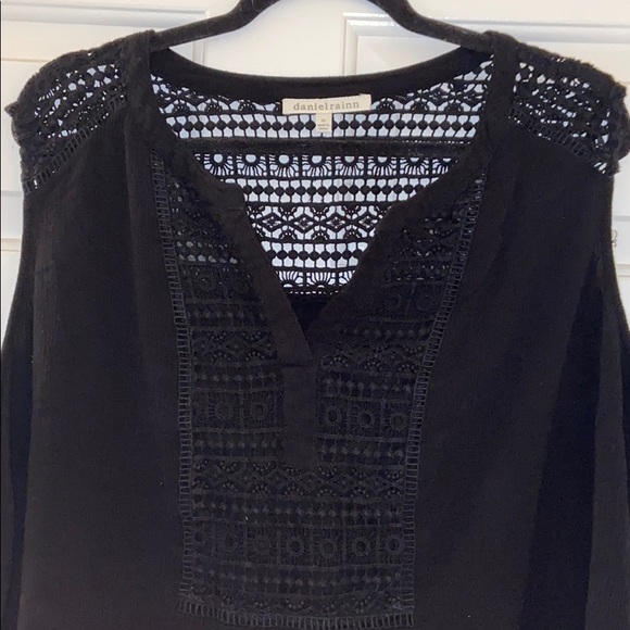 Daniel Rainn Tops - DANIEL RAINN black blouse, tank top or shirt - crochet neckline- plus